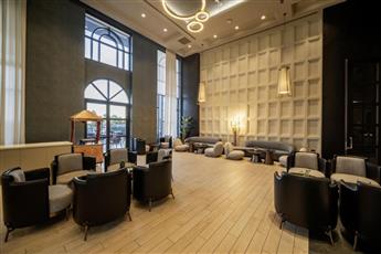 Serenity Queen Hotel