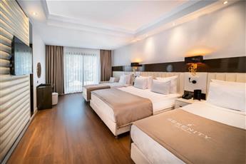 Serenity Queen Hotel