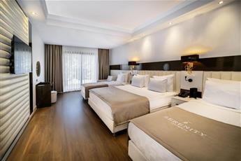 Serenity Queen Hotel