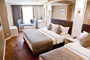 Seres Hotel Old City 3*