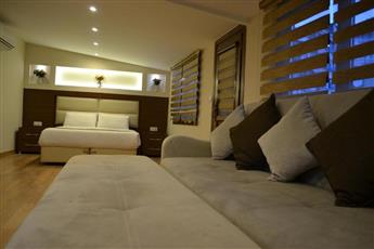 Seven Days Hotel