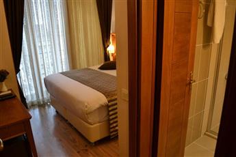 Seven Days Hotel
