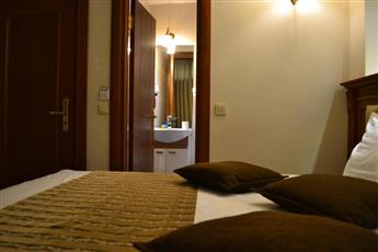 Seven Days Hotel