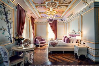 Seven Hills Palace & Spa 5*