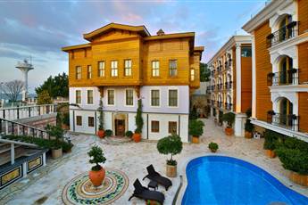 Seven Hills Palace & Spa 5*