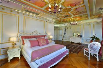 Seven Hills Palace & Spa