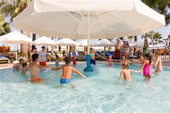 Seven Seas Hotel Life