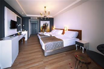 Sey Beach Hotel & Spa 4*