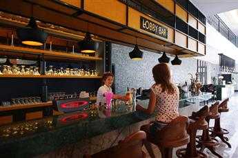 Sey Beach Hotel & Spa 4*