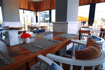 Sey Beach Hotel & Spa 4*