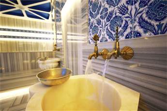 Sey Beach Hotel & Spa