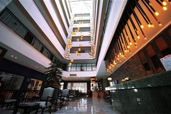 Sey Beach Hotel & Spa