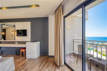 Sey Beach Hotel & Spa