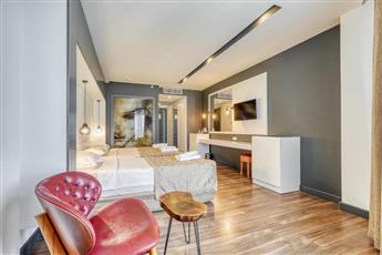 Sey Beach Hotel & Spa