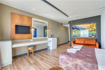 Sey Beach Hotel & Spa