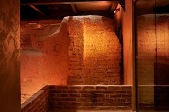 Shining Star Hotel 4*