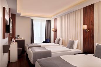 Shining Star Hotel