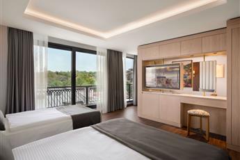 Shining Star Hotel