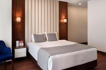 Shining Star Hotel