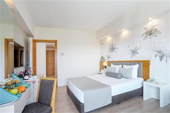 Side Aluna Hotel