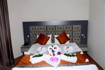 Side Golden Rock Hotel (+16 Adult)