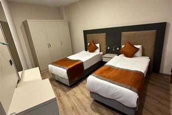Side Golden Rock Hotel (+16 Adult)