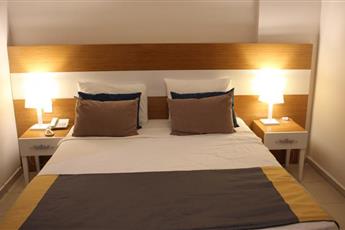 Side Legend Hotel