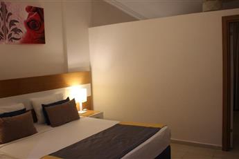 Side Legend Hotel