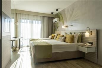 Side Square Hotel 4*