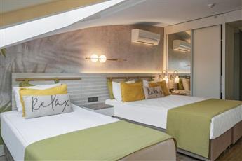 Side Square Hotel - Adults Only 16+