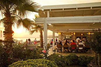 Side Star Beach Hotel