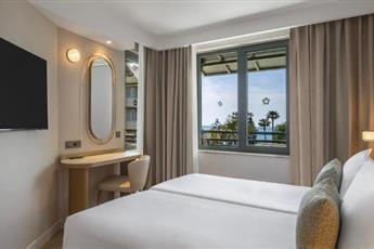 Side Star Beach Hotel