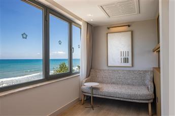 Side Star Beach Hotel
