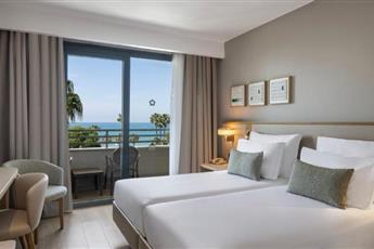 Side Star Beach Hotel