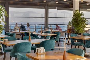 Signature Blue Resort 5*