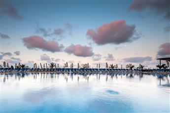 Sol Luna Bay Resort 4*