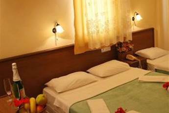 Solis Beach Hotel 3*