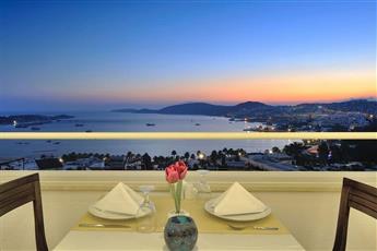 Soz Hotel - Adults Only 13+