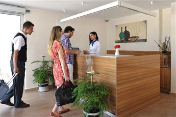 Soz Hotel - Adults Only 13+