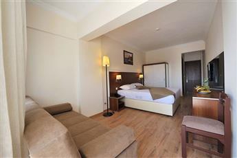 Soz Hotel - Adults Only 13+