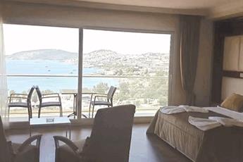 Soz Hotel - Adults Only 13+