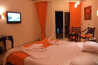 Sphinx Aqua Park Beach Resort 5*