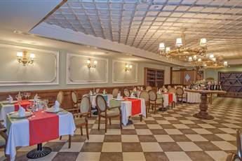 Starlight Resort Hotel 5*