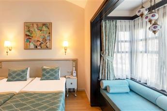 Starlight Resort Hotel