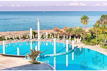 Starlight Resort Hotel