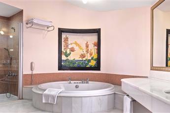 Starlight Resort Hotel