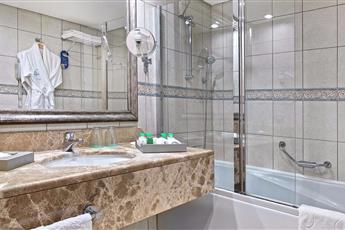 Starlight Resort Hotel