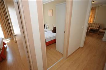 Suite Laguna Hotel 3*