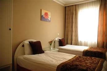 Suite Laguna Hotel 3*