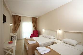 Summer Garden Suites & Beach Hotel 3*